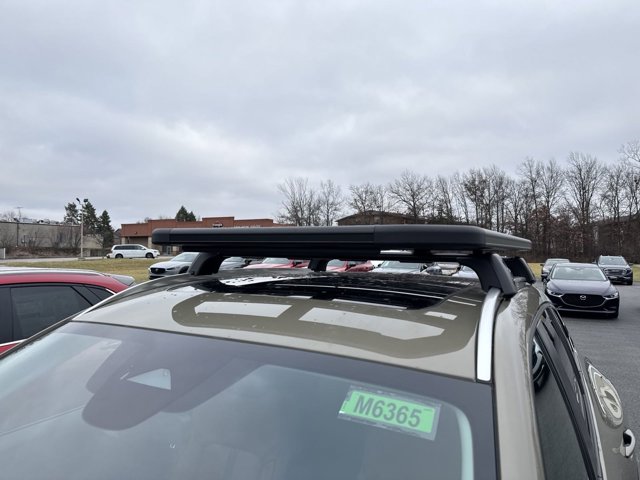 Vehicle image 10 of 12