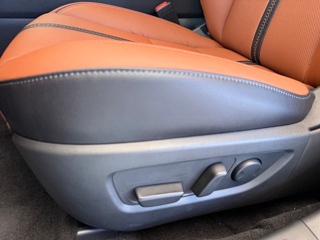 2025 Mazda CX-50 2.5 Turbo Meridian Edition Image 24 of 33