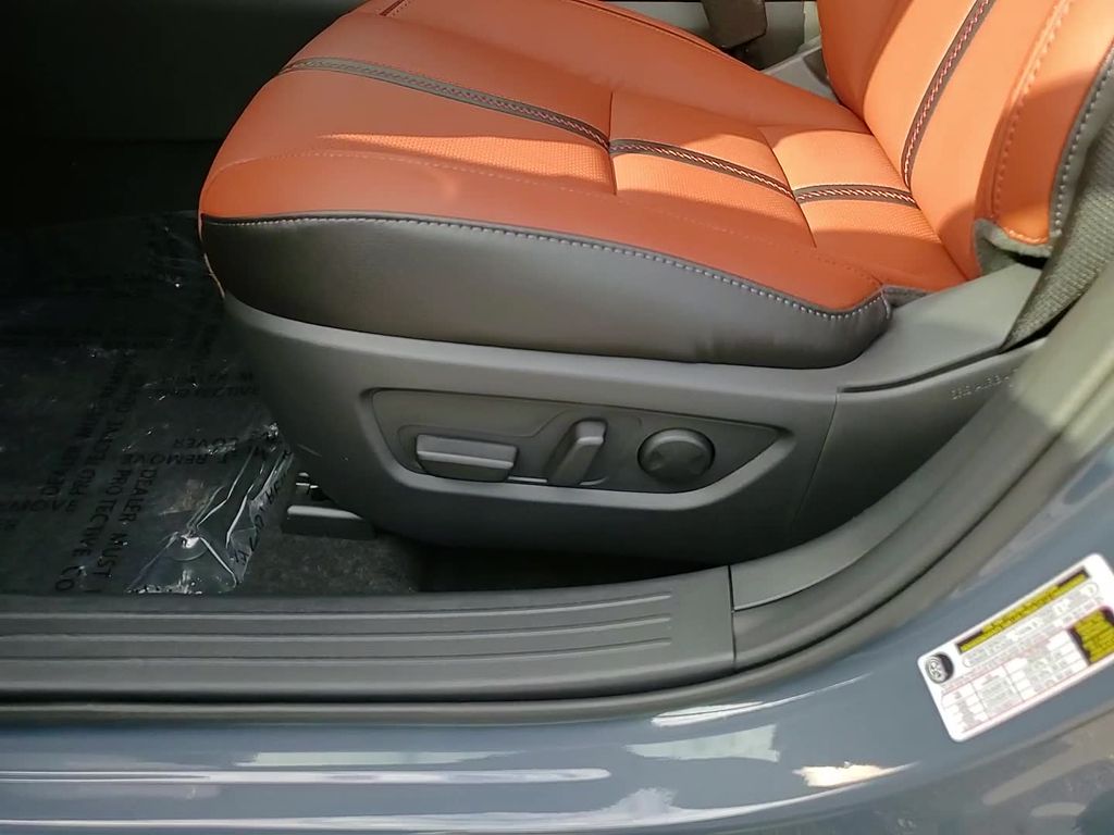 2025 Mazda CX-50 2.5 Turbo Meridian Edition Image 22 of 24