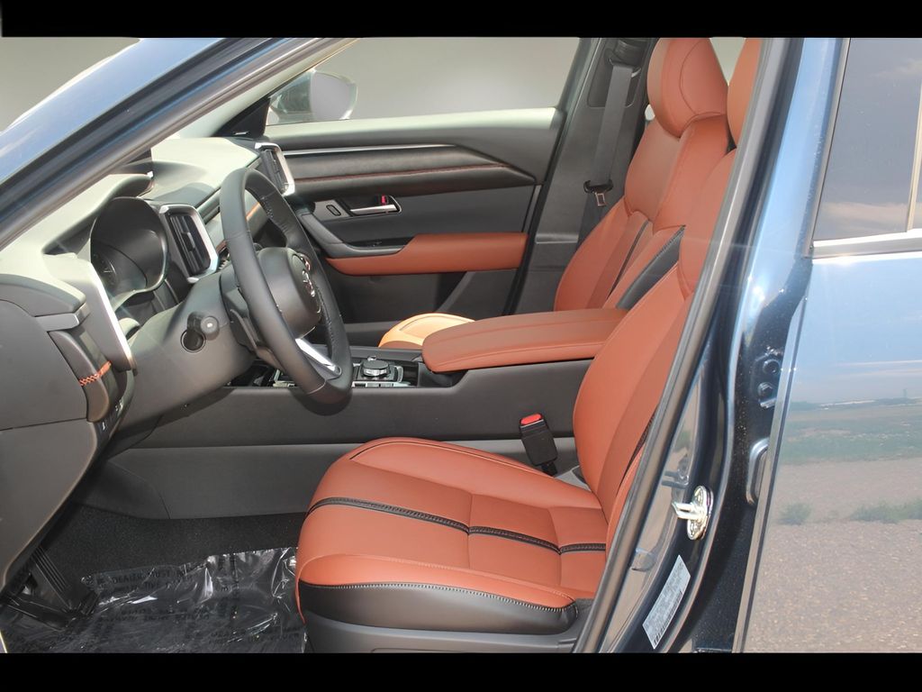 Vehicle image 11 of 20