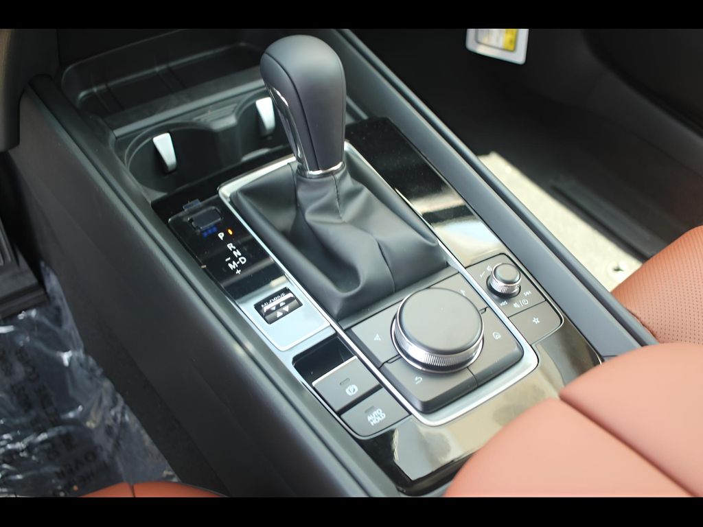 Vehicle image 14 of 20