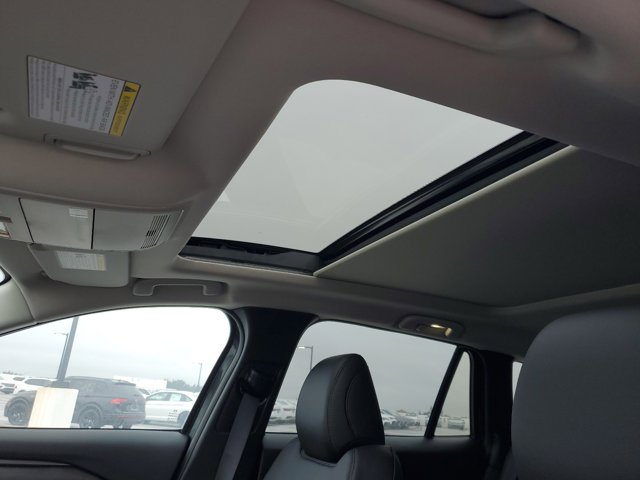 Vehicle image 9 of 13