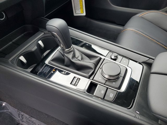 Vehicle image 11 of 13