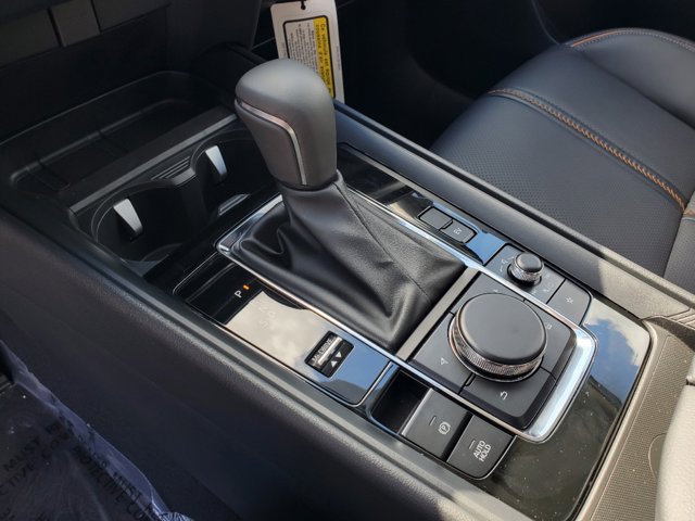 Vehicle image 11 of 13