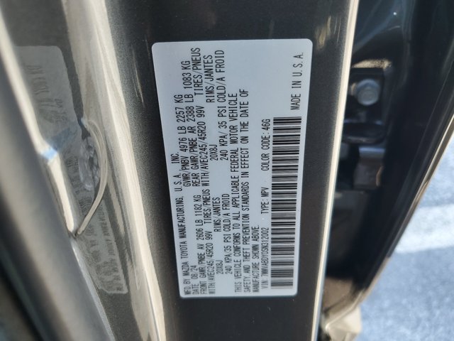 Vehicle image 12 of 13