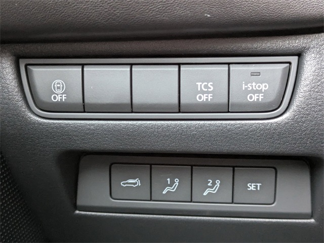 Vehicle image 16 of 30
