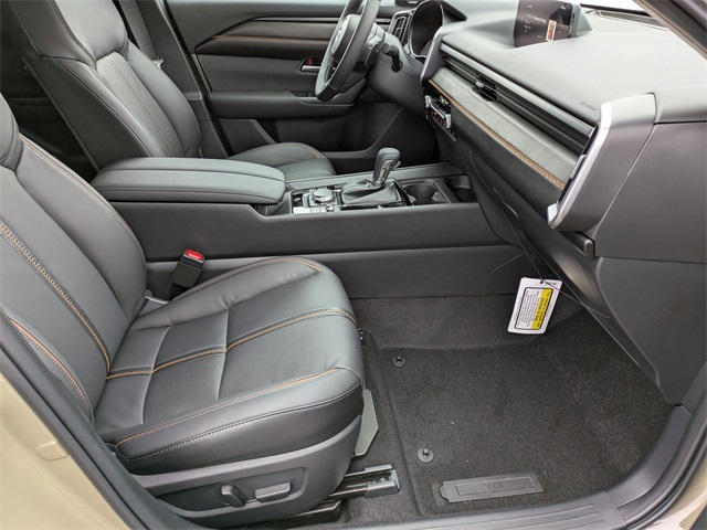 Vehicle image 25 of 30