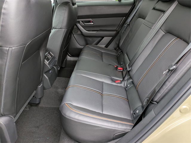 Vehicle image 24 of 30