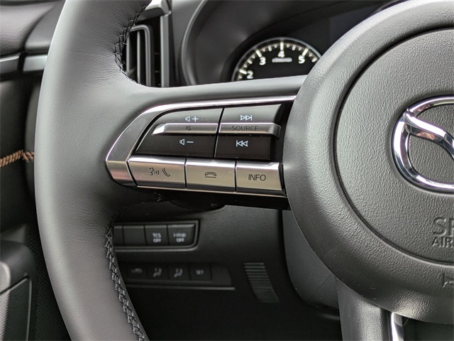 Vehicle image 17 of 30