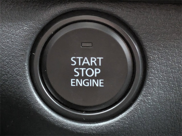 Vehicle image 14 of 30
