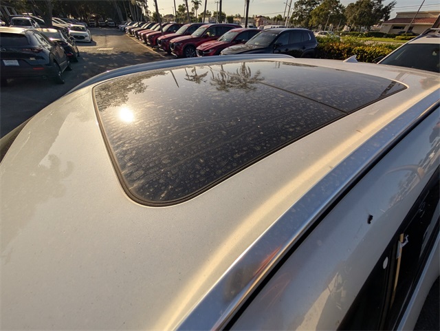 Vehicle image 12 of 12
