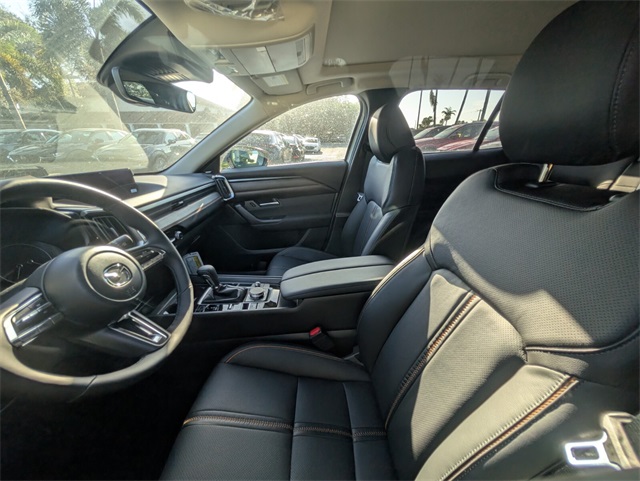 Vehicle image 10 of 12
