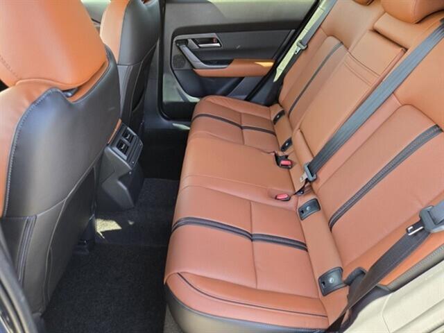 Vehicle image 15 of 30