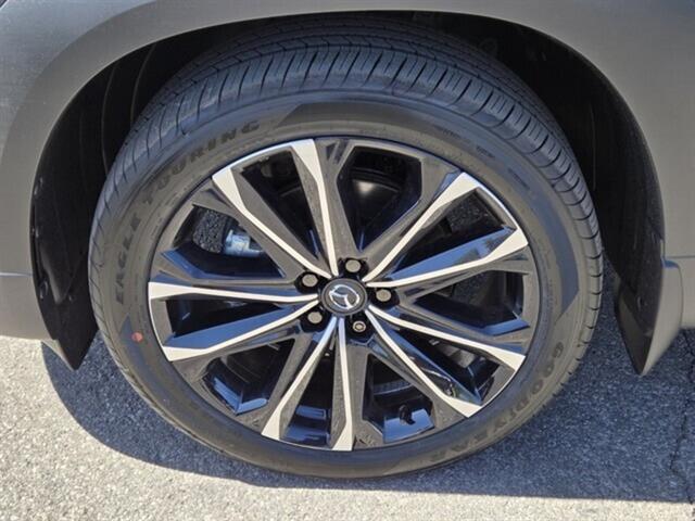 Vehicle image 12 of 30