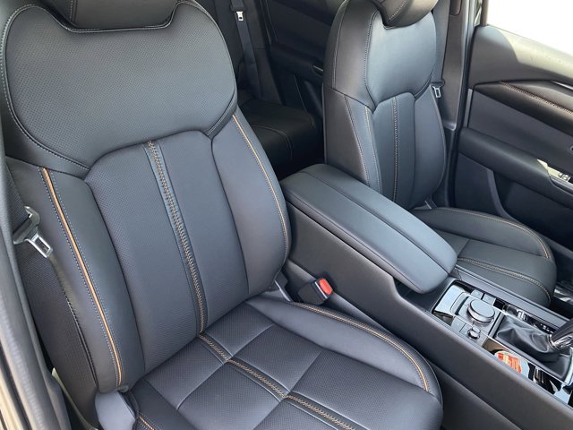 Vehicle image 8 of 18
