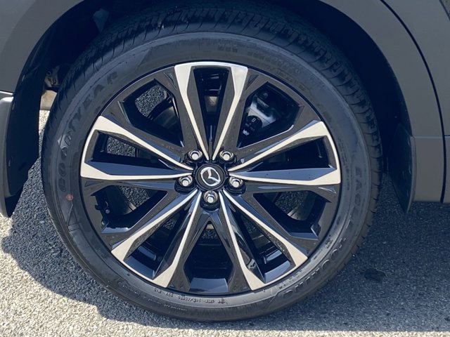 Vehicle image 6 of 18