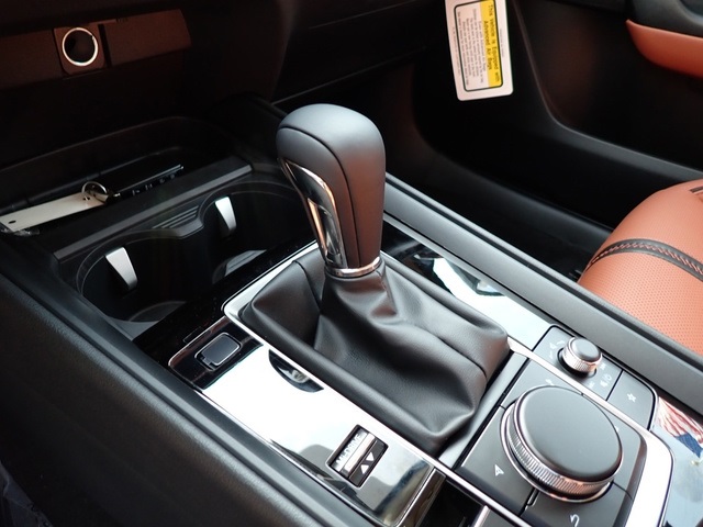 Vehicle image 15 of 20