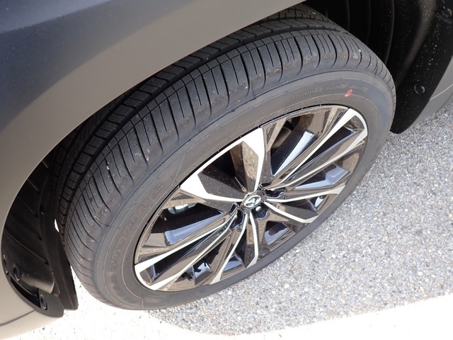 Vehicle image 7 of 20
