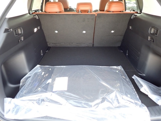 Vehicle image 8 of 20