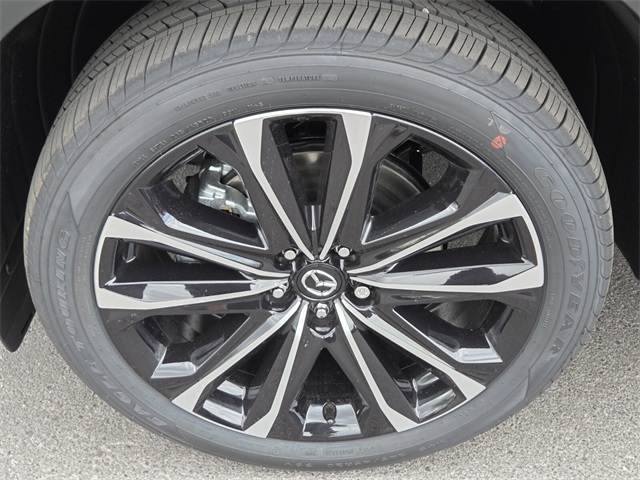 Vehicle image 5 of 14