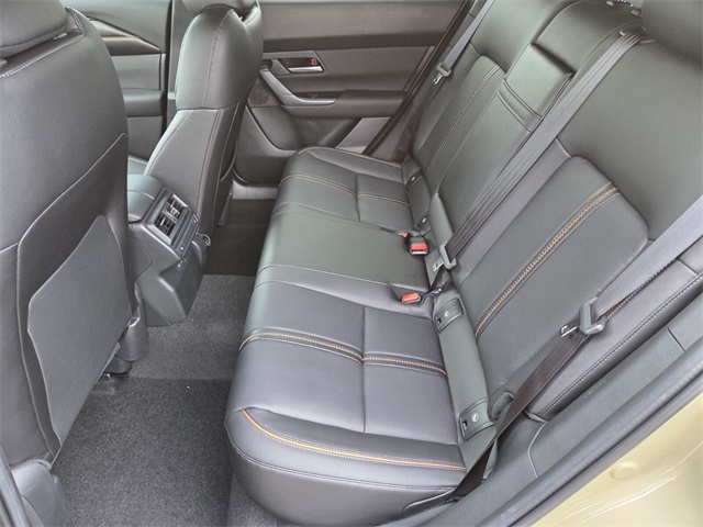 Vehicle image 6 of 14