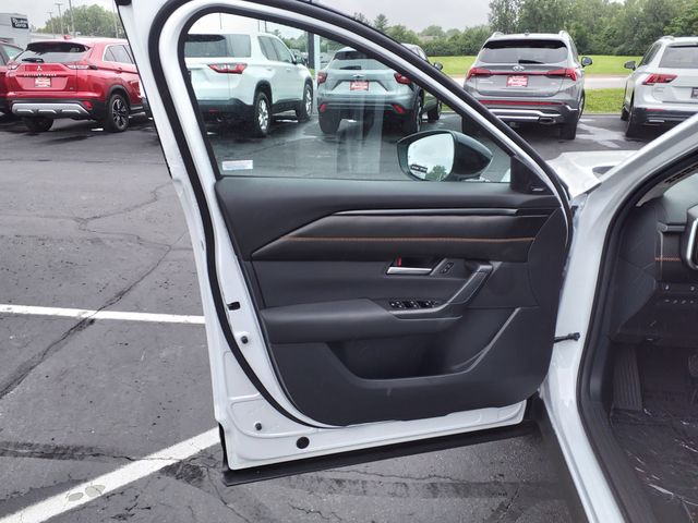 Vehicle image 13 of 29