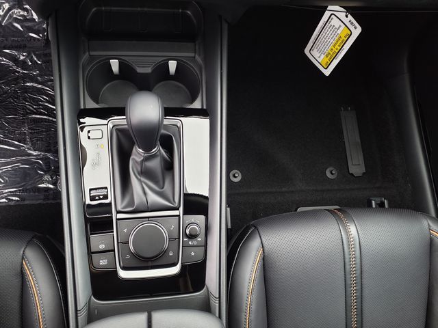 Vehicle image 16 of 29