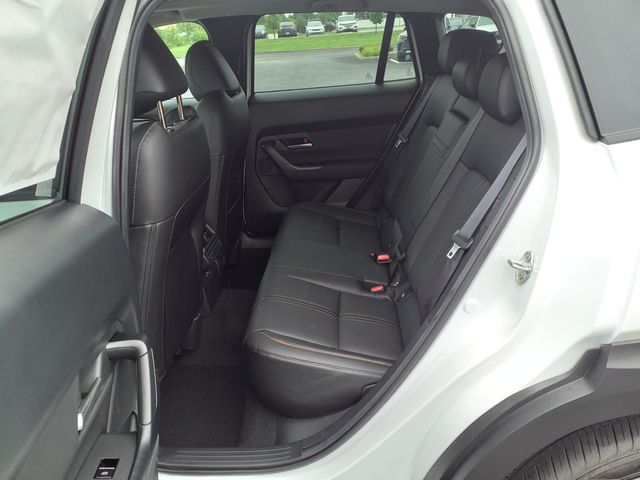 Vehicle image 19 of 29