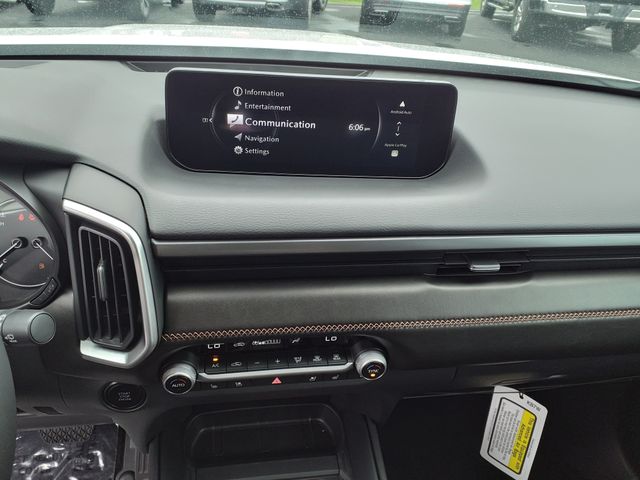 Vehicle image 14 of 29