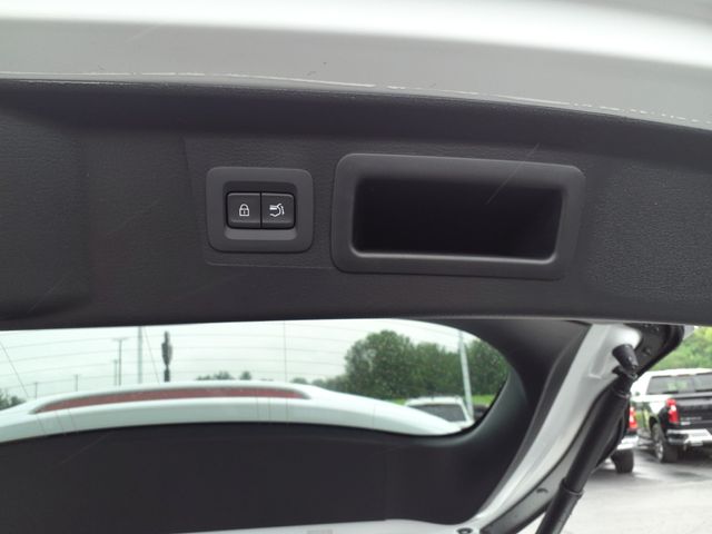 Vehicle image 21 of 29