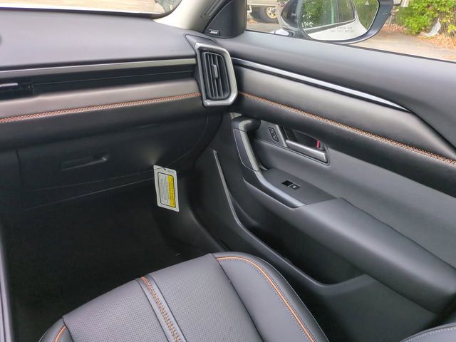 2025 Mazda CX-50 2.5 Turbo Premium Package Image 14 of 28