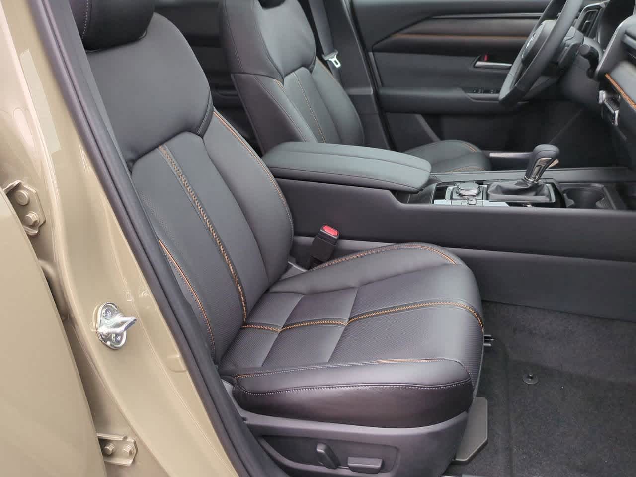 Vehicle image 10 of 34