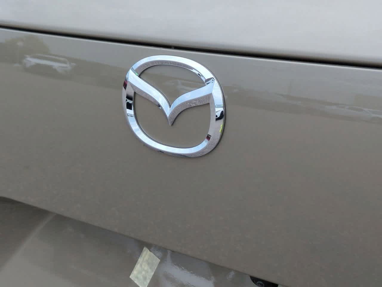 Vehicle image 31 of 34