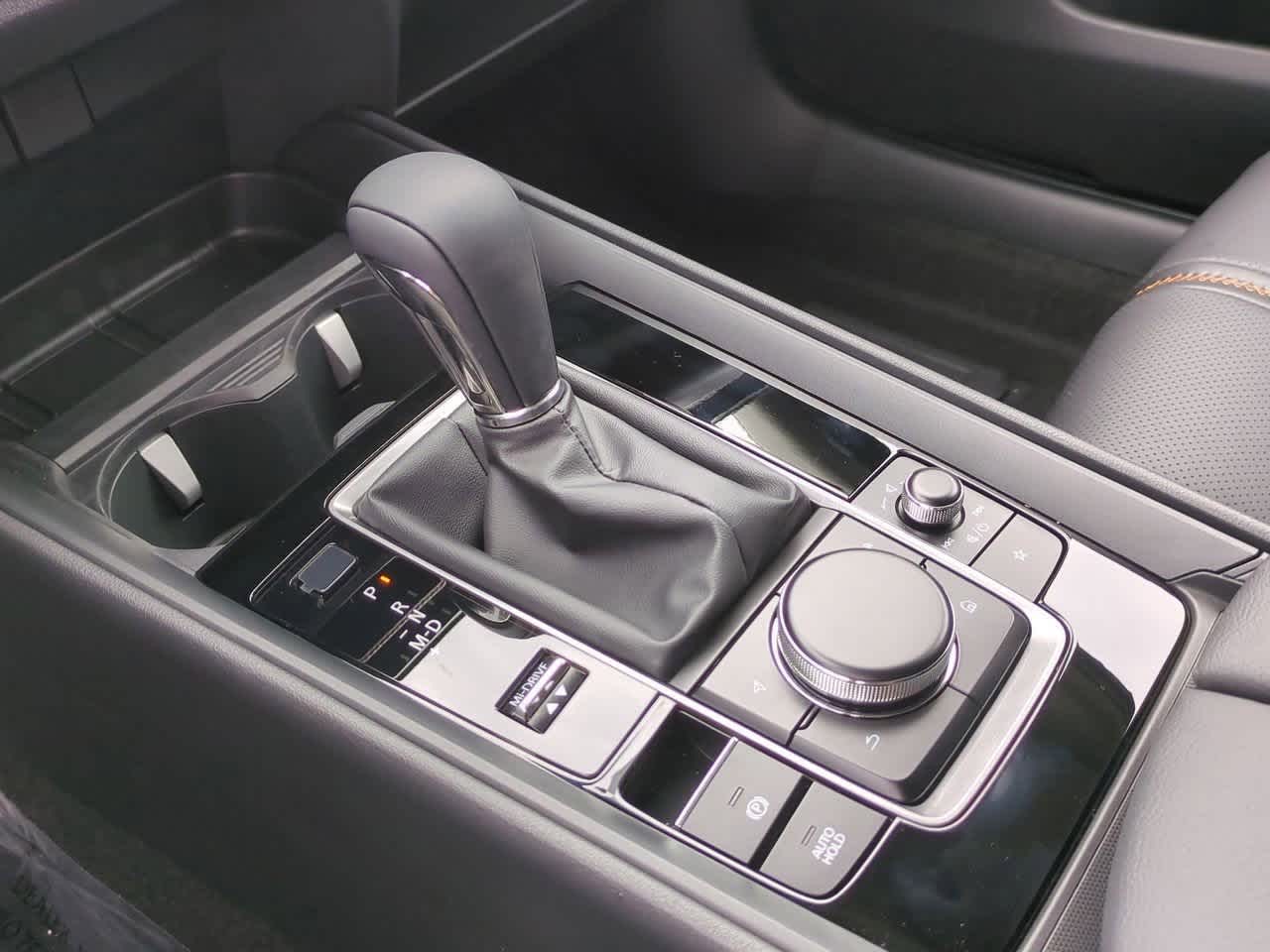 Vehicle image 22 of 34
