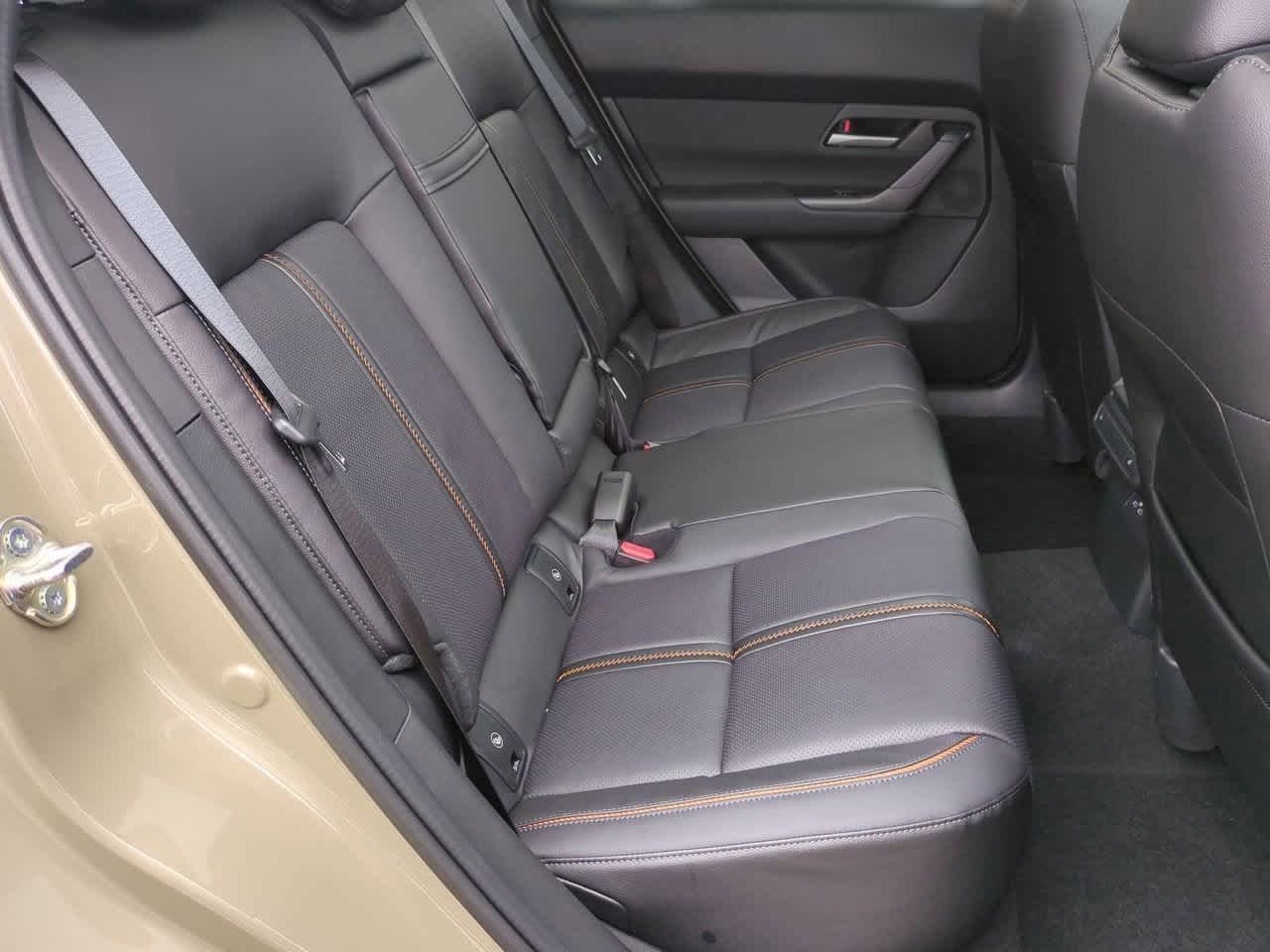 Vehicle image 11 of 34