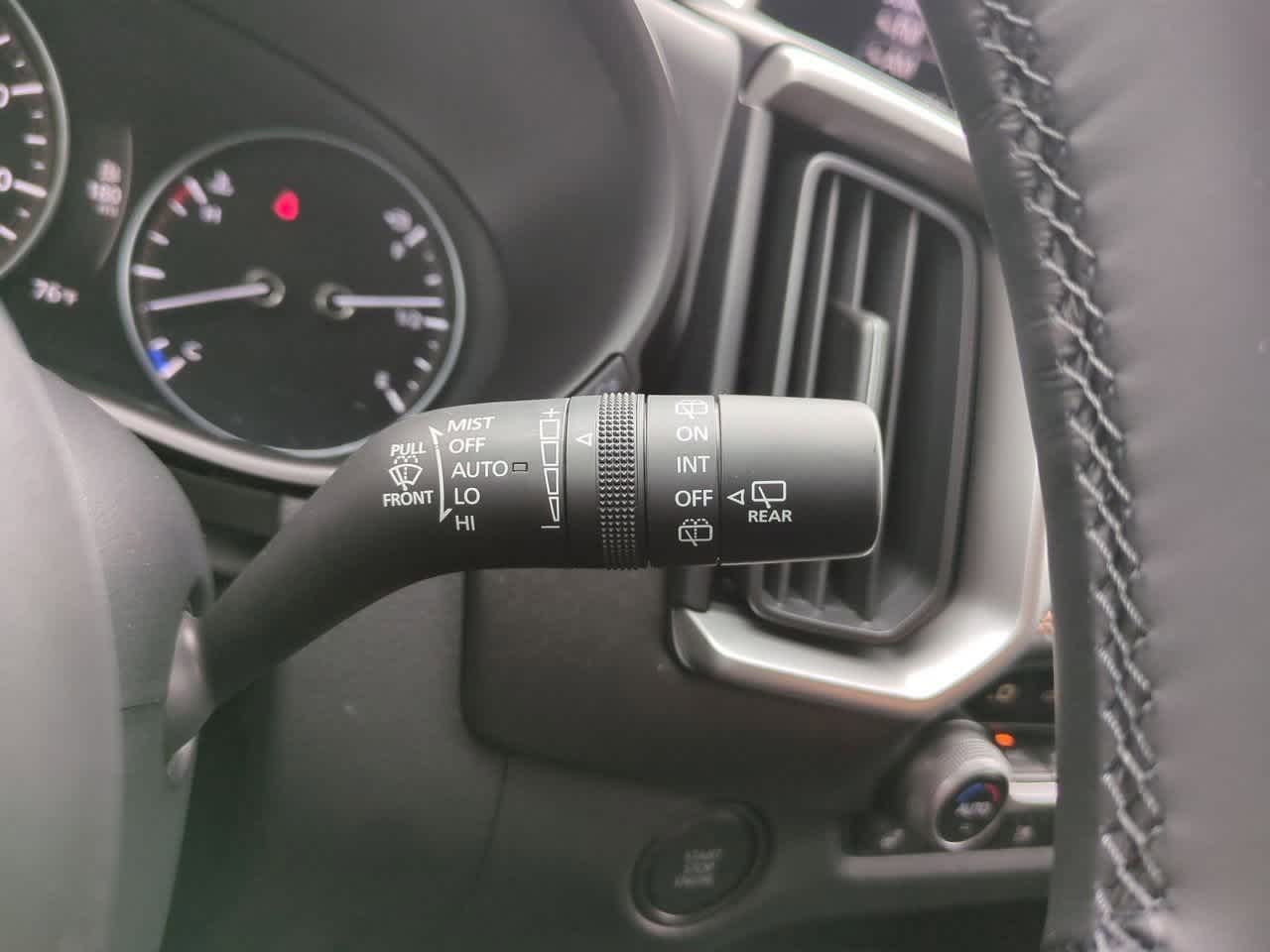 Vehicle image 26 of 34