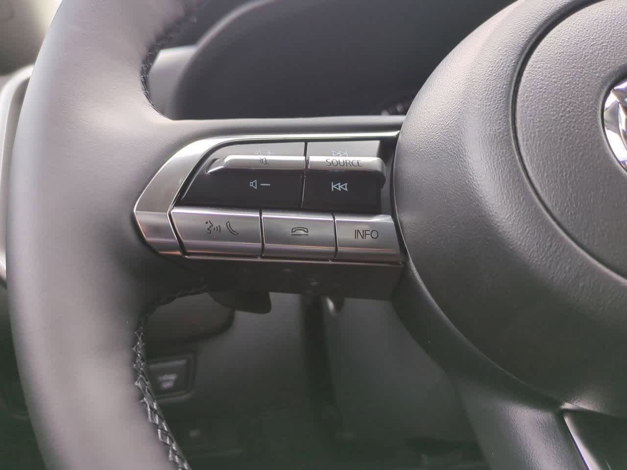 Vehicle image 28 of 34