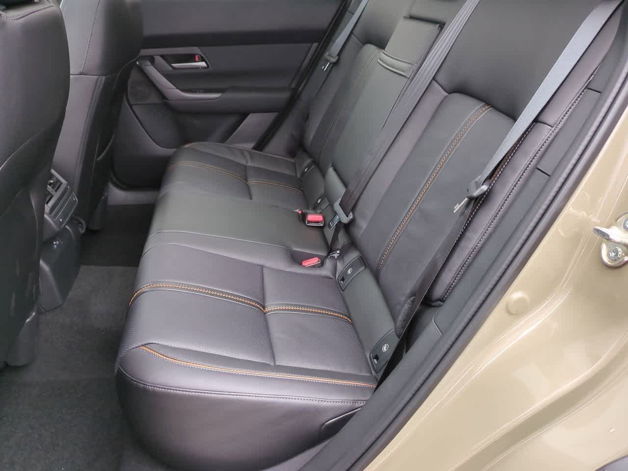 Vehicle image 14 of 34