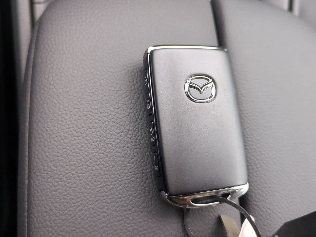 Vehicle image 25 of 34