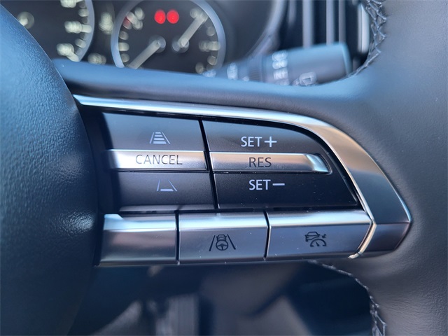 Vehicle image 22 of 24