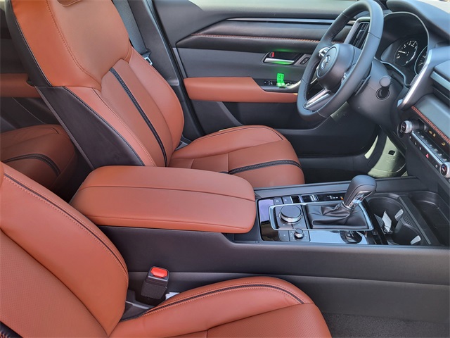 Vehicle image 10 of 24
