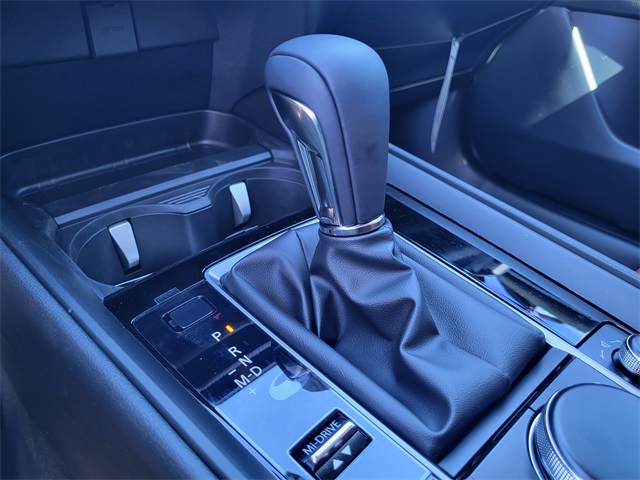 Vehicle image 15 of 24