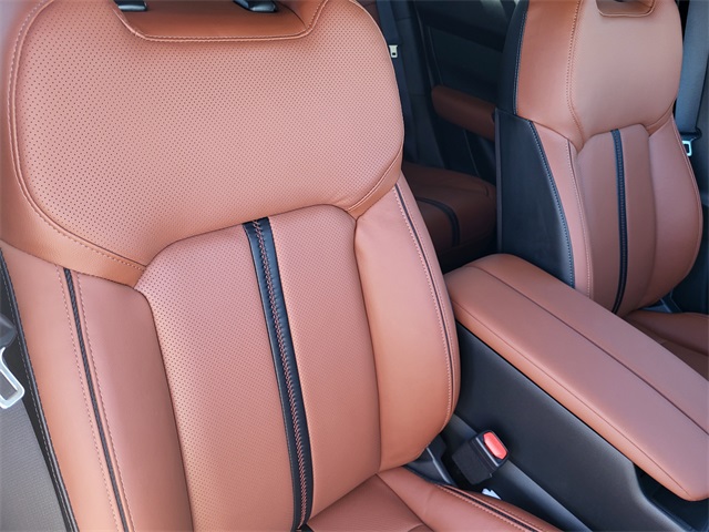 Vehicle image 9 of 24
