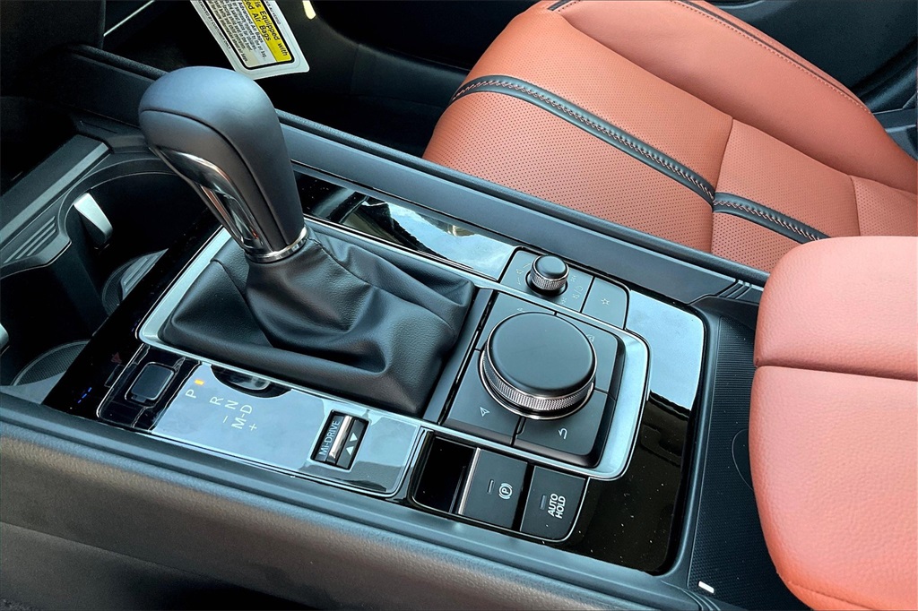 2025 Mazda CX-50 2.5 Turbo Premium Package Image 12 of 14