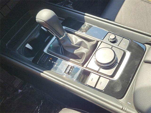 Vehicle image 15 of 23