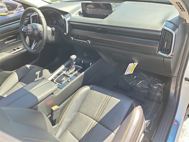 Vehicle image 17 of 23