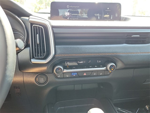 Vehicle image 14 of 23
