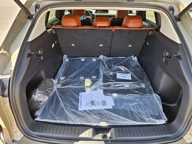 Vehicle image 21 of 22