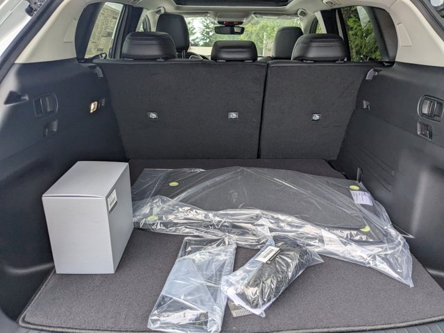 Vehicle image 9 of 45