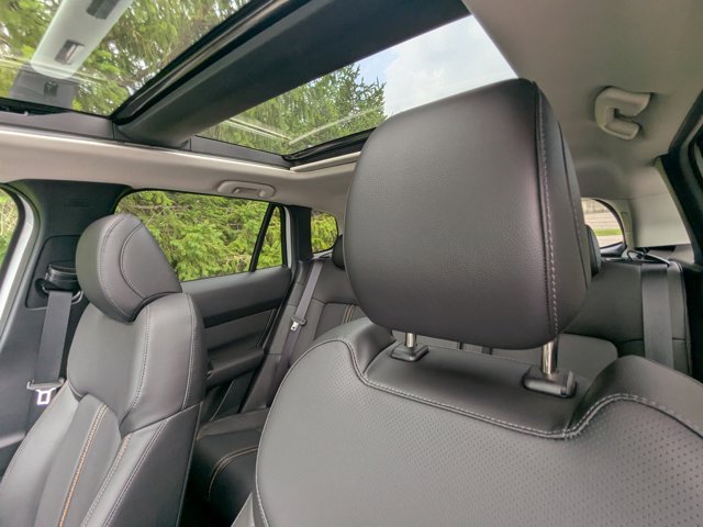Vehicle image 16 of 45